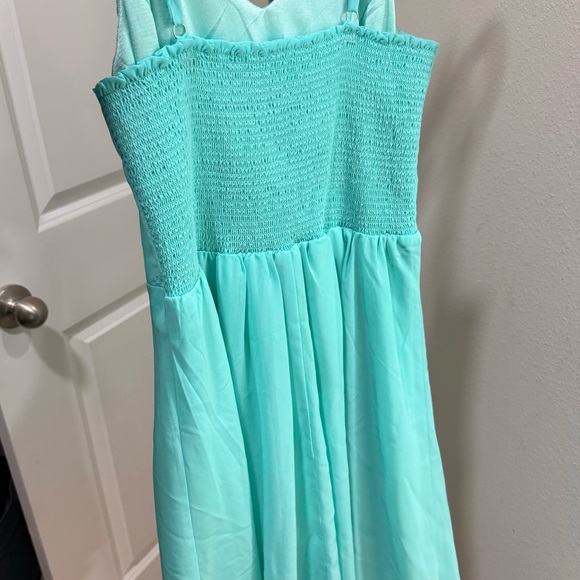 Elegant Tiffany Blue Sleeveless Dress - Picture 2 of 2